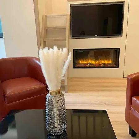 Riviera Beach, Design Near Croisette *