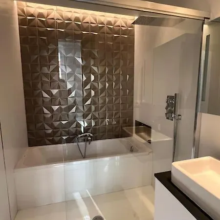 Riviera Beach, Design Near Croisette * Cannes